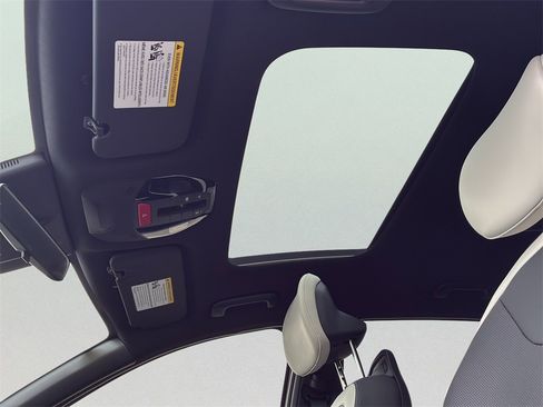 New 2025 Kia K4 GT-Line image 15