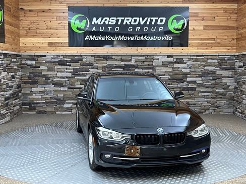 Used 2018 BMW 330i xDrive Sedan AWD/4WD image 2