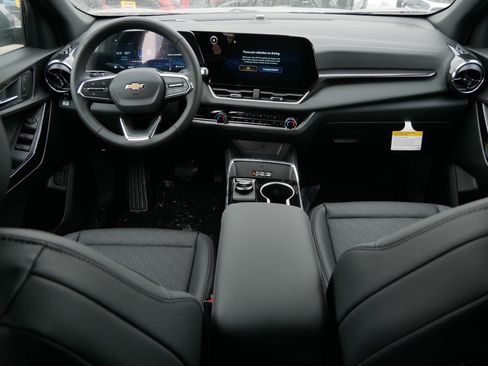 New 2026 Chevrolet Equinox LT w/ Convenience Package II AWD/4WD image 6