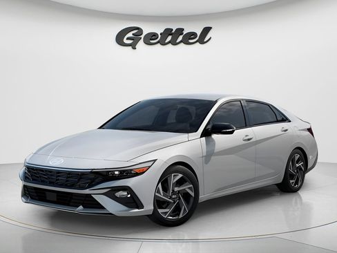 Certified 2025 Hyundai Elantra SEL FWD image 1