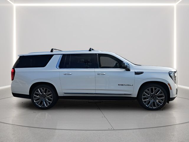 Used 2025 GMC Yukon XL Denali Ultimate AWD/4WD image 6