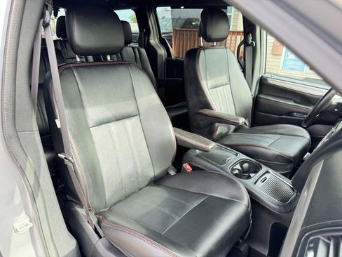Used 2020 Dodge Grand Caravan GT FWD image 46