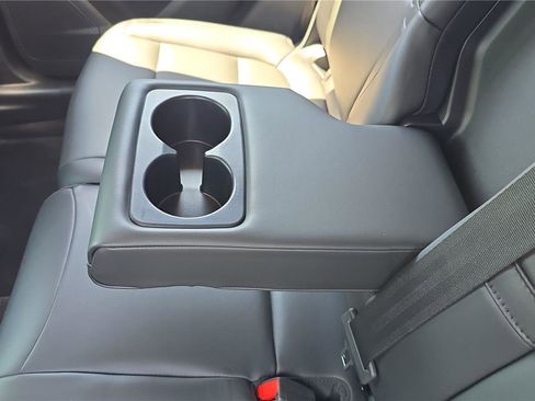 Used 2025 Lincoln Corsair AWD image 19