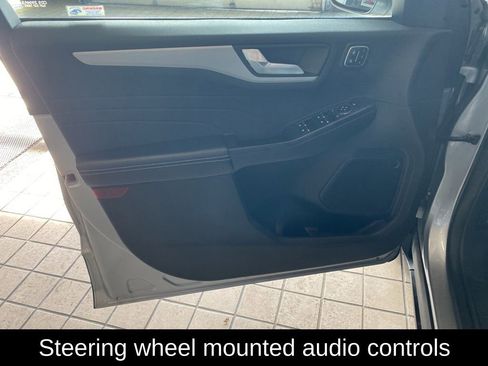 Used 2024 Ford Escape Platinum image 10