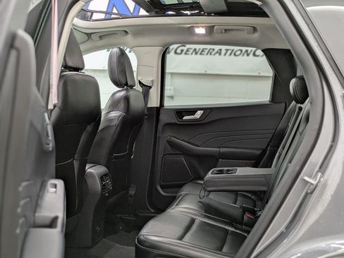 Used 2022 Ford Escape SEL AWD/4WD image 16