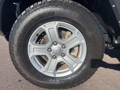 Used 2022 Jeep Wrangler Sport S image 28