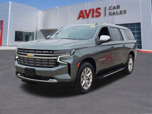 Used 2023 Chevrolet Suburban Premier image 1
