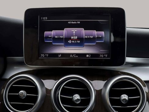 Used 2017 Mercedes-Benz C 300 4MATIC Sedan image 21