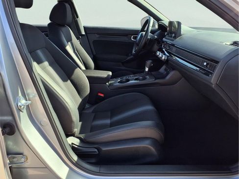 Used 2025 Honda Civic Sport image 15