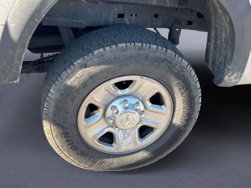 Used 2017 RAM 2500 Tradesman w/ Chrome Appearance Group image 3