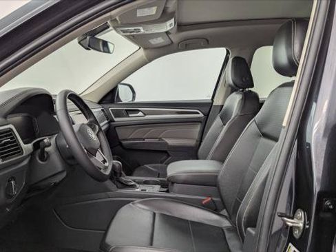 Used 2022 Volkswagen Atlas SE w/ Panoramic Sunroof Package FWD image 14