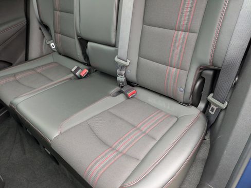 Used 2024 Chevrolet Equinox RS FWD image 30
