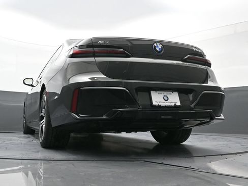 New 2026 BMW 750e xDrive AWD/4WD image 28