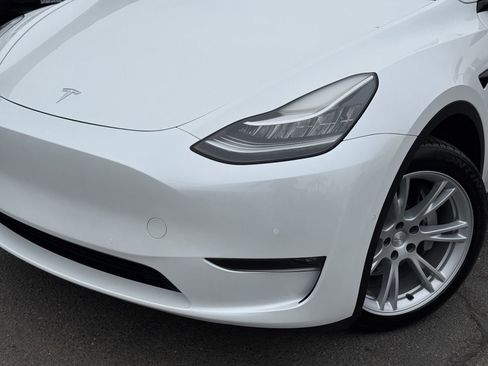 Used 2021 Tesla Model Y Long Range AWD/4WD image 3