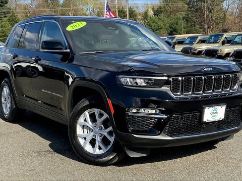 Certified 2023 Jeep Grand Cherokee Limited AWD/4WD image 2
