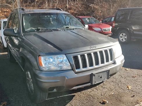 Used 2004 Jeep Grand Cherokee Laredo w/ Tan Your Hide Group image 2