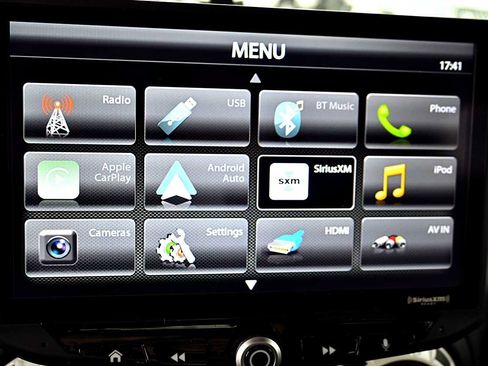 Used 2015 Jeep Wrangler Unlimited Sahara image 21