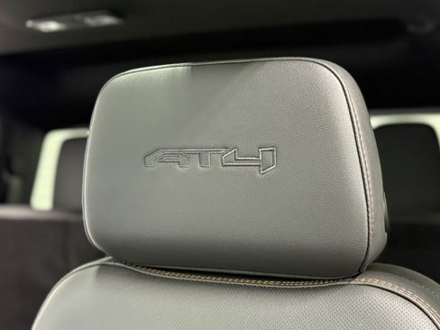 Used 2025 GMC Sierra 2500 AT4 w/ AT4 Premium Plus Package image 15