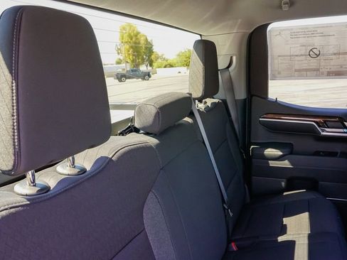 New 2026 GMC Sierra 1500 SLE image 12