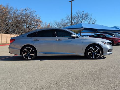 Used 2020 Honda Accord Sport image 3
