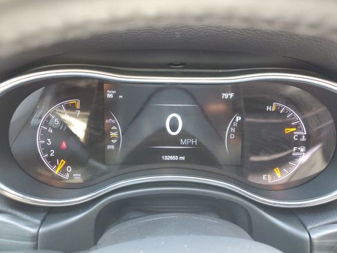 Used 2022 Jeep Grand Cherokee Laredo X RWD image 25