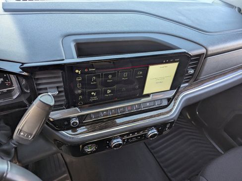 Used 2024 GMC Sierra 1500 Elevation image 26