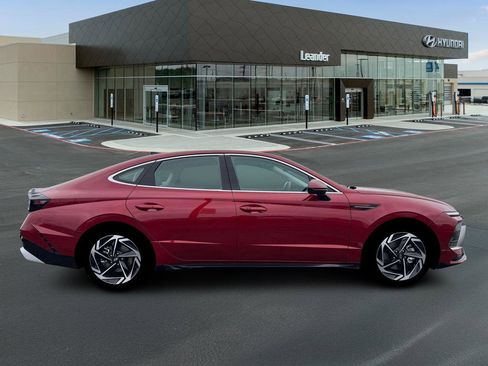 New 2026 Hyundai Sonata SEL FWD image 9