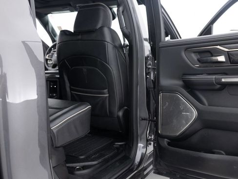 Used 2019 RAM 1500 Limited AWD/4WD image 34