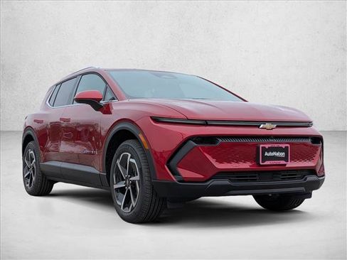 New 2026 Chevrolet Equinox EV LT image 3