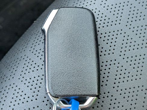 Used 2023 Kia Sorento S image 31