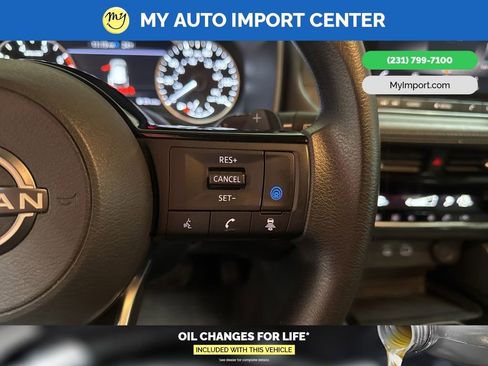 Used 2022 Nissan Rogue SV image 17