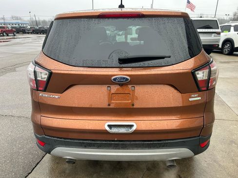 Used 2017 Ford Escape SE image 6