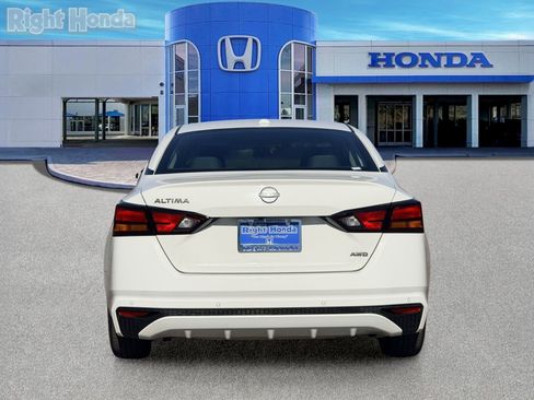 Used 2025 Nissan Altima 2.5 SV AWD/4WD image 5