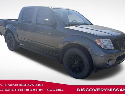 Certified 2021 Nissan Frontier SV w/ Midnight Edition Floor Mats RWD image 2