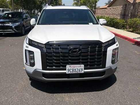 Used 2023 Hyundai Palisade Limited FWD image 3