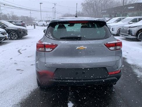Used 2023 Chevrolet TrailBlazer LS image 4