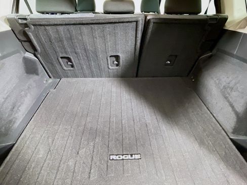 Used 2023 Nissan Rogue SV image 27