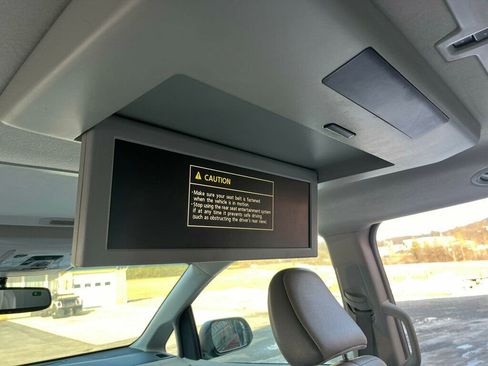 Used 2013 Toyota Sienna Limited w/ Premium Pkg image 20