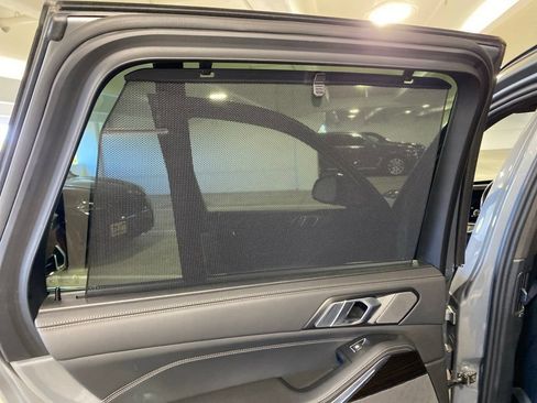 Used 2024 BMW X5 xDrive50e AWD/4WD image 9