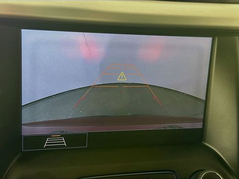 Used 2020 GMC Acadia SLT w/ Driver Alert Package II image 16