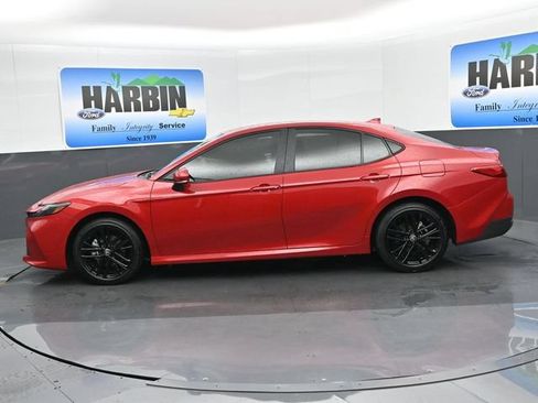 Used 2025 Toyota Camry LE FWD image 2