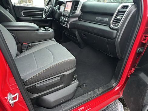 Used 2024 RAM 2500 Big Horn w/ Bed Utility Group image 20