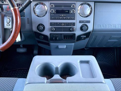 Used 2012 Ford F350 XLT w/ XLT Premium Pkg image 7
