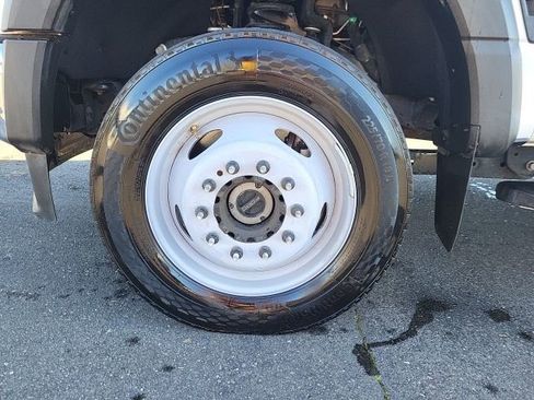 Used 2024 Ford F450 XL w/ XL Chrome Package image 9