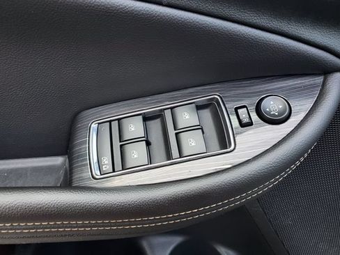 Used 2018 Chevrolet Impala Premier FWD image 19