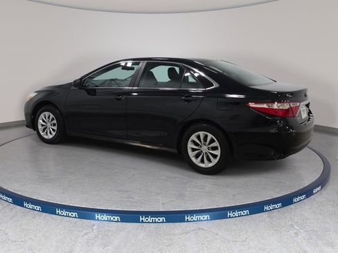 Used 2016 Toyota Camry LE image 8