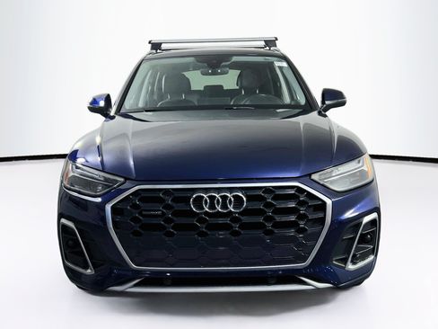 Used 2022 Audi Q5 2.0T Premium w/ Convenience Package AWD/4WD image 2