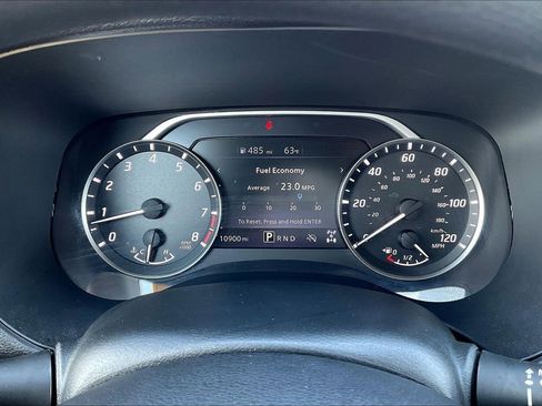 Used 2024 Nissan Frontier SV image 25