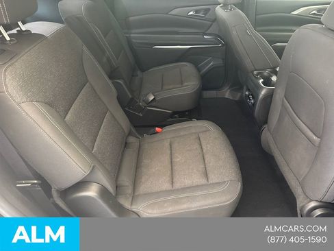 Used 2024 Chevrolet Traverse LT image 19