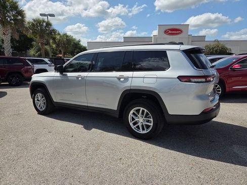 Certified 2025 Jeep Grand Cherokee L Laredo w/ Luxury Tech Group I RWD image 9